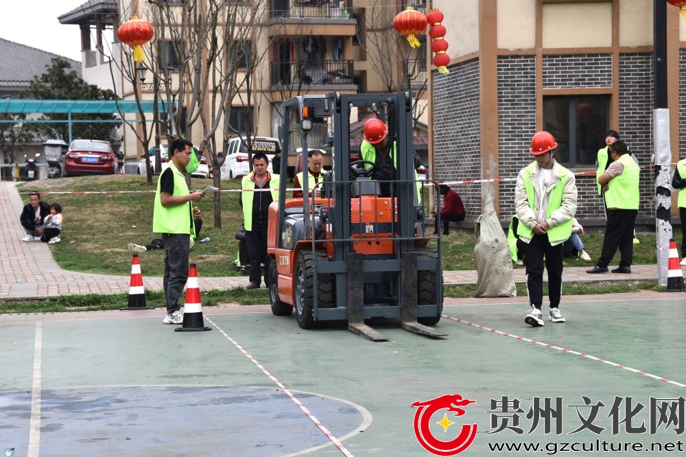 黔西市锦绣街道： 职业培训强技能 开拓就业新途径