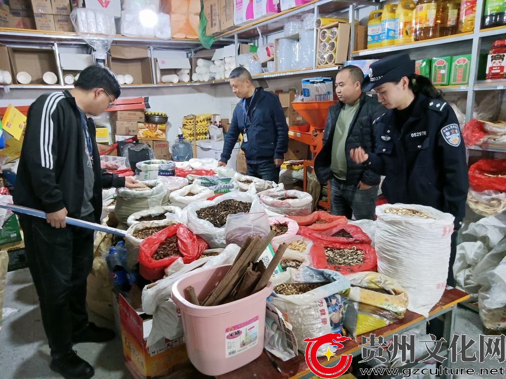 金沙县市场监管局联合县禁毒办 到农贸市场对非法售卖毒品原植物 情况开展专项检查