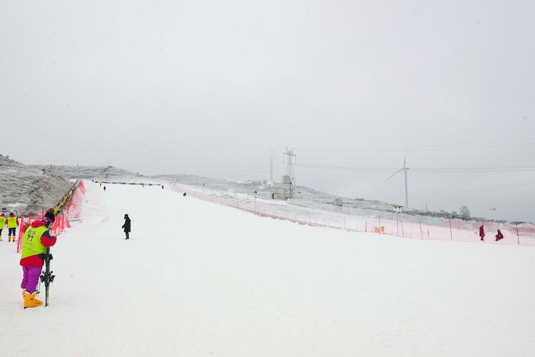 这个冬天 贵州持续释放冰雪魅力