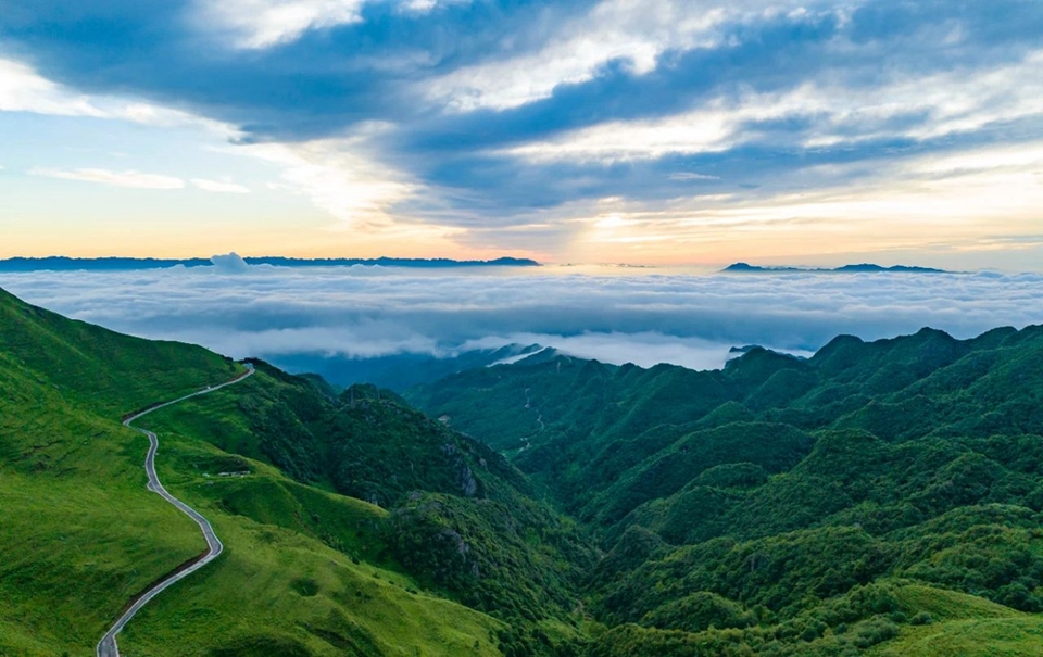 贵州盘州：到乌蒙大草原赴一场浪漫的夏天 听自由在风中“回响”_fororder_微信图片_20240705150739