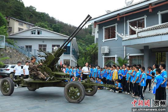 贵州剑河：气象开放日 师生“零距离”探索气象奥秘