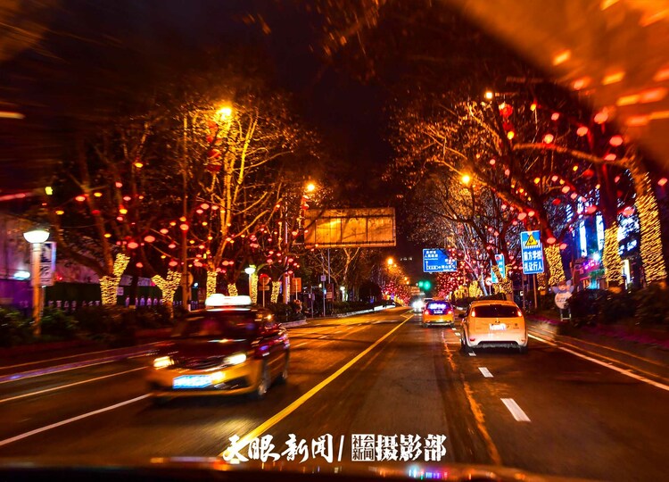 （中首）<a href=//www.hp-dv.com target=_blank class=infotextkey>贵阳</a>：红红火火迎新年 年味夜景亮起来