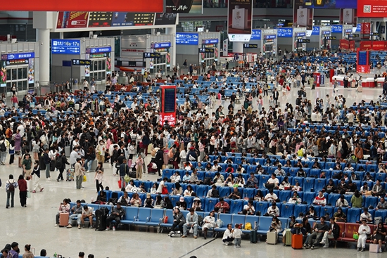 铁路“五一”运输圆满落幕 贵阳车站发送旅客152.6万人次